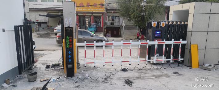蘭州市卷閘門蘭州市伸縮門快速門自動門感應(yīng)門門禁道閘車庫門