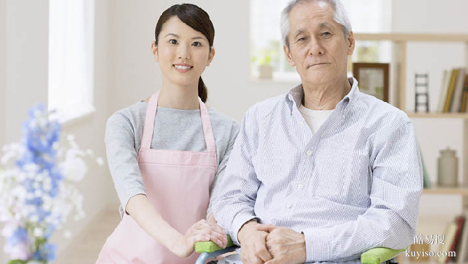 在沈阳雇个住家保姆做饭阿姨多少钱一个月|找沈阳家政静恩公司