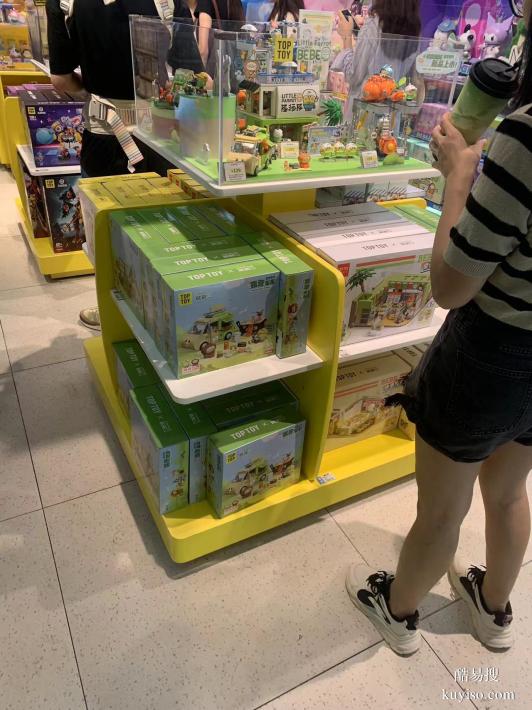 精品店貨架選購(gòu)指南：讓您的店鋪顏值與功能兼?zhèn)?><span id=