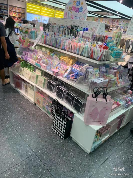 精品店貨架選購(gòu)指南：讓您的店鋪顏值與功能兼?zhèn)?><span id=