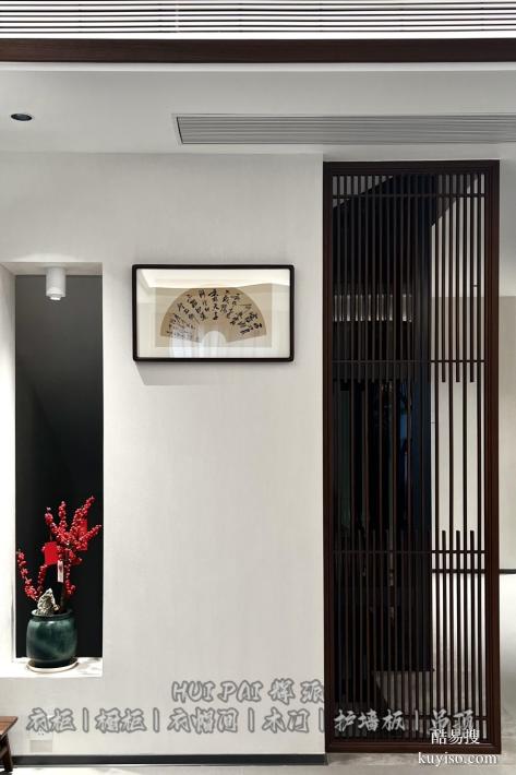 長(zhǎng)沙本地整屋實(shí)木家具,實(shí)木酒柜門(mén),書(shū)柜定制挑選工廠