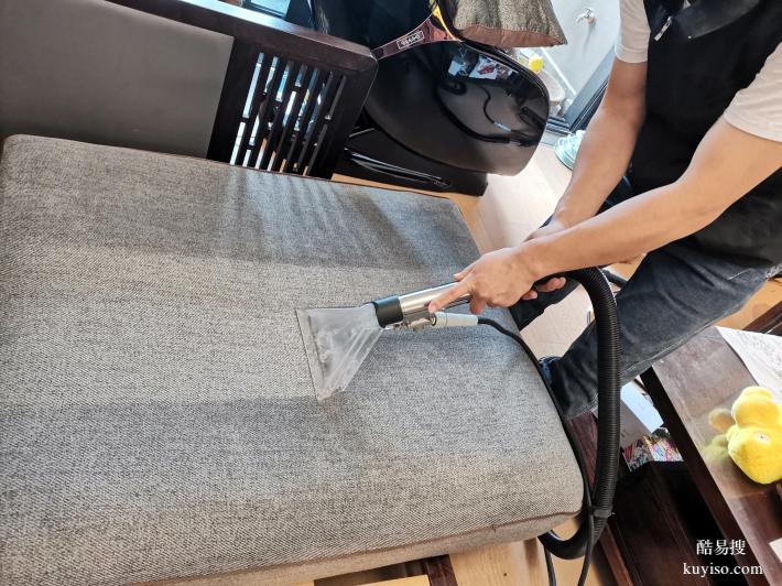 哈爾濱沙發(fā)清洗技術(shù)全解析 靠譜服務(wù)機(jī)構(gòu)怎么選