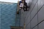 苏州蜘蛛人高空外墙安装水管
